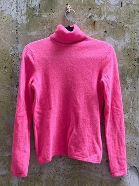 Lord & Taylor 100% Cashmere Pink Turtleneck Sweater, Medium
